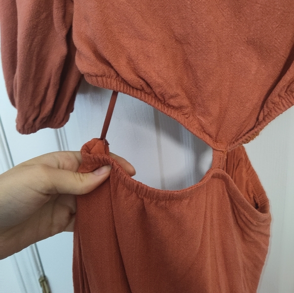 Cut Out Puff Sleeve Dress - Picture 2 of 5